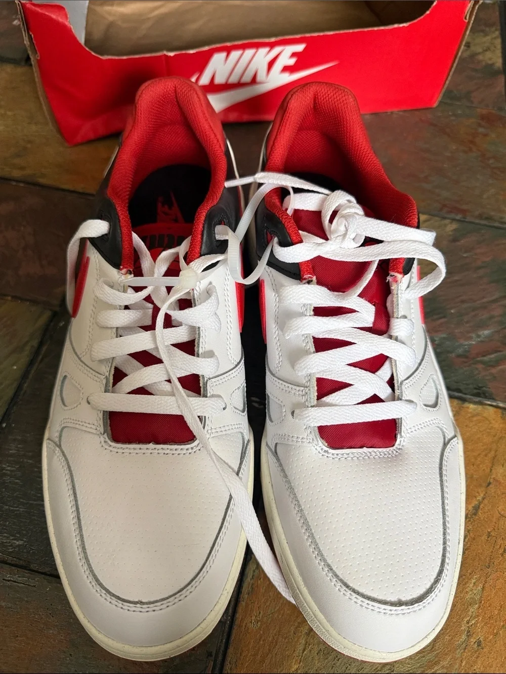 Nike Men's White Red Black Athletic Sneakers